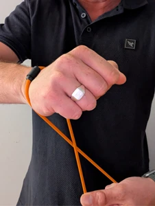 Placer le bracelet Exoring au poignet - etape 1