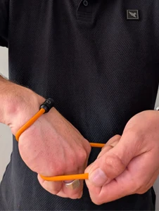 Placer le bracelet Exoring au poignet - etape 2