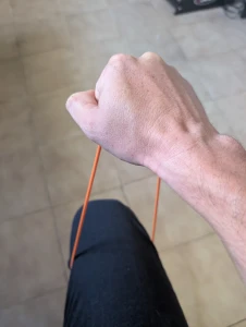 Utiliser le bracelet Exoring attache a la jambe